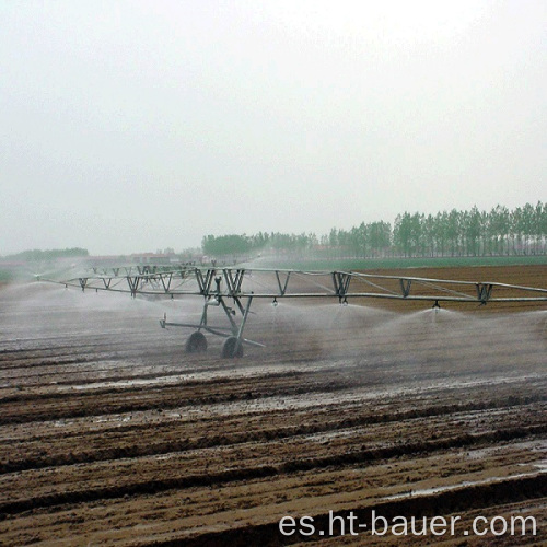 Modelo de auge automático del sistema de riego del carrete de manguera de la granja
